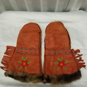 GLOVE NATIVE AMERINDIEN MITTEN WITH FURURE